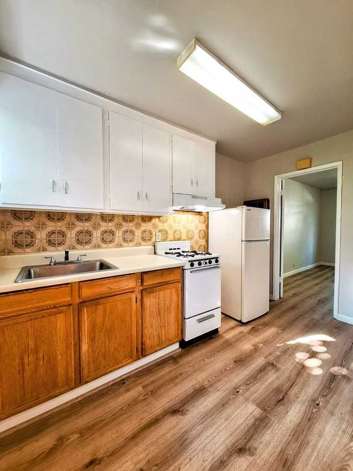 1345 Market St - Photo 2 of 11