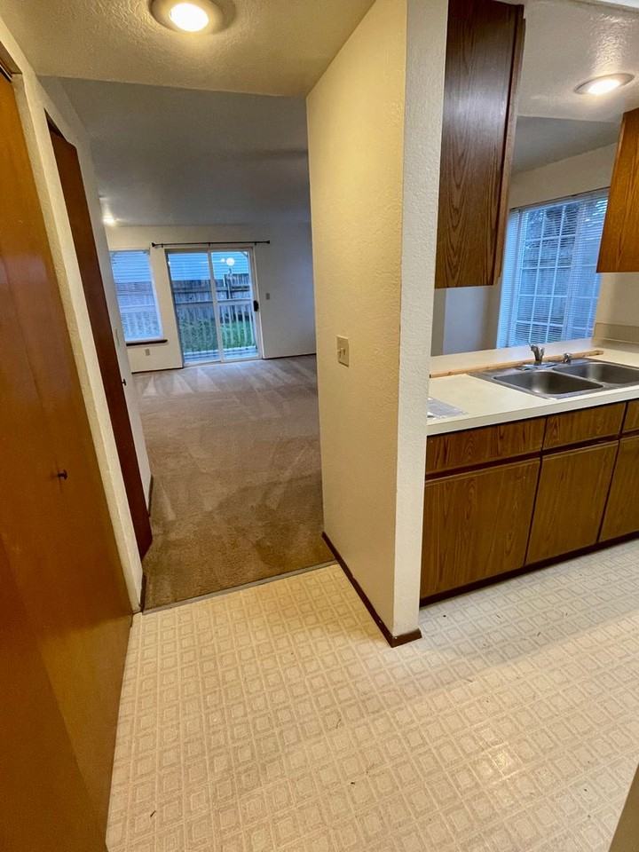 2717 Moore St #2 - Photo 3 of 19