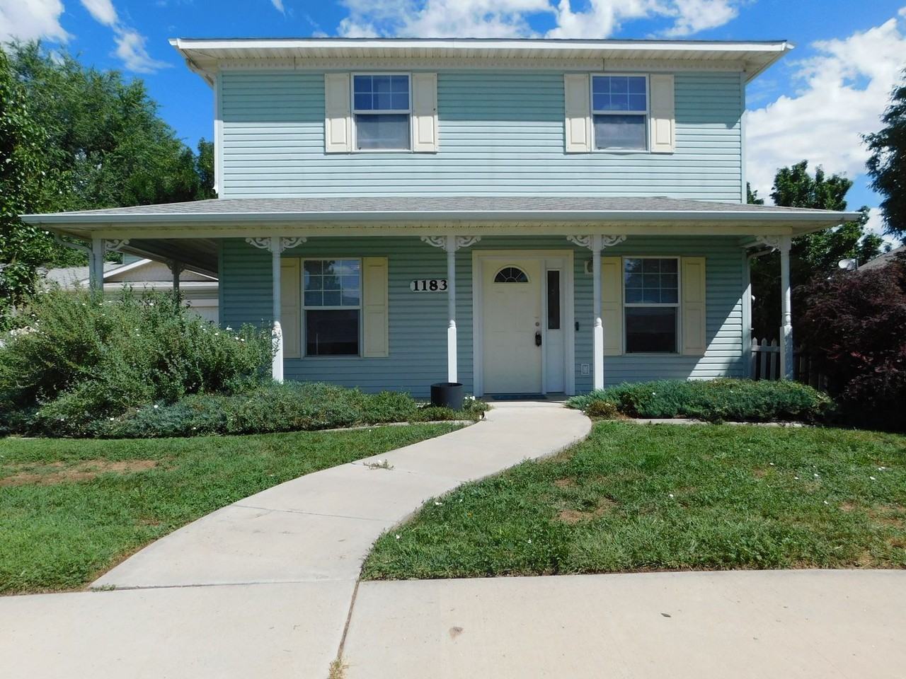 1183 Inverness Way - Photo 2 of 21