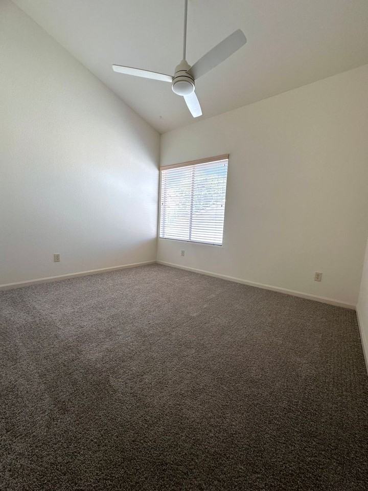 1601 E Glenhaven Dr - Photo 4 of 28