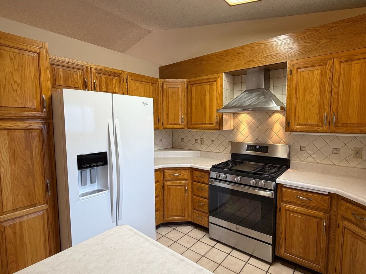 1005 Princewood Pl - Photo 5 of 18