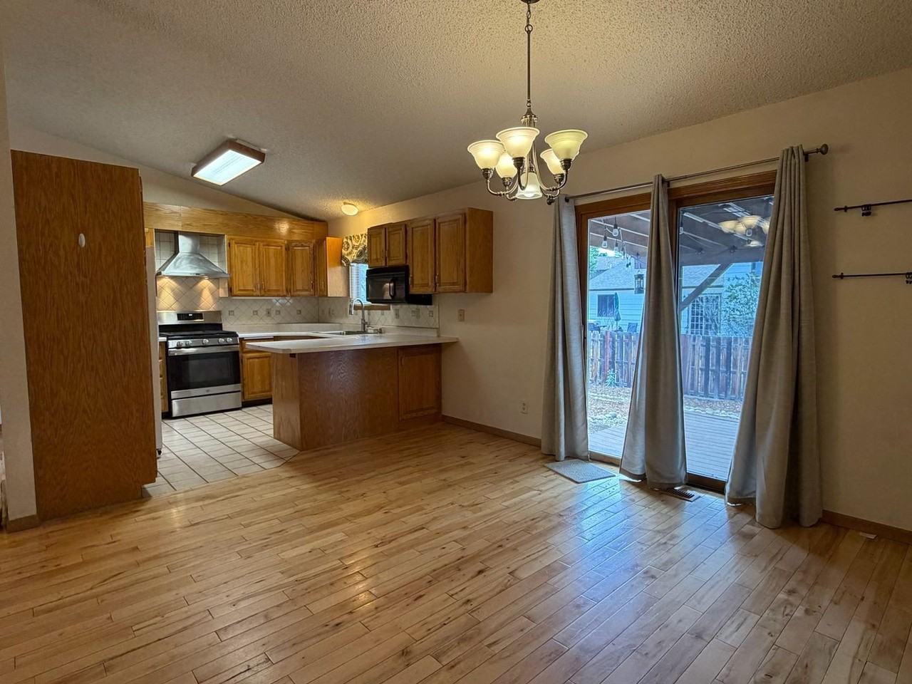 1005 Princewood Pl - Photo 7 of 18