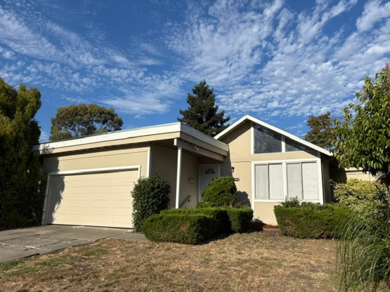 1326 Camino Coronado - Photo 2 of 21