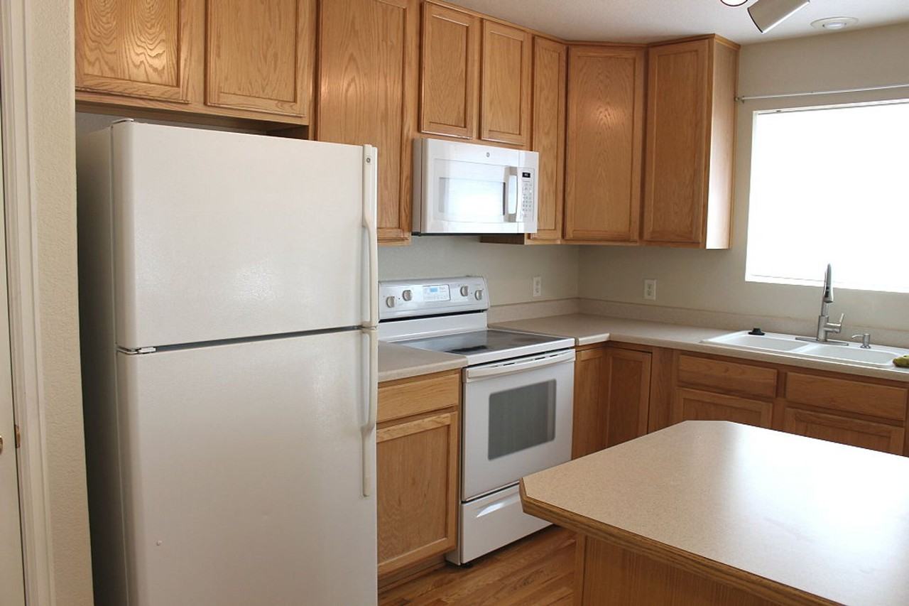 1939 Fossil Creek Pkwy - Photo 4 of 8