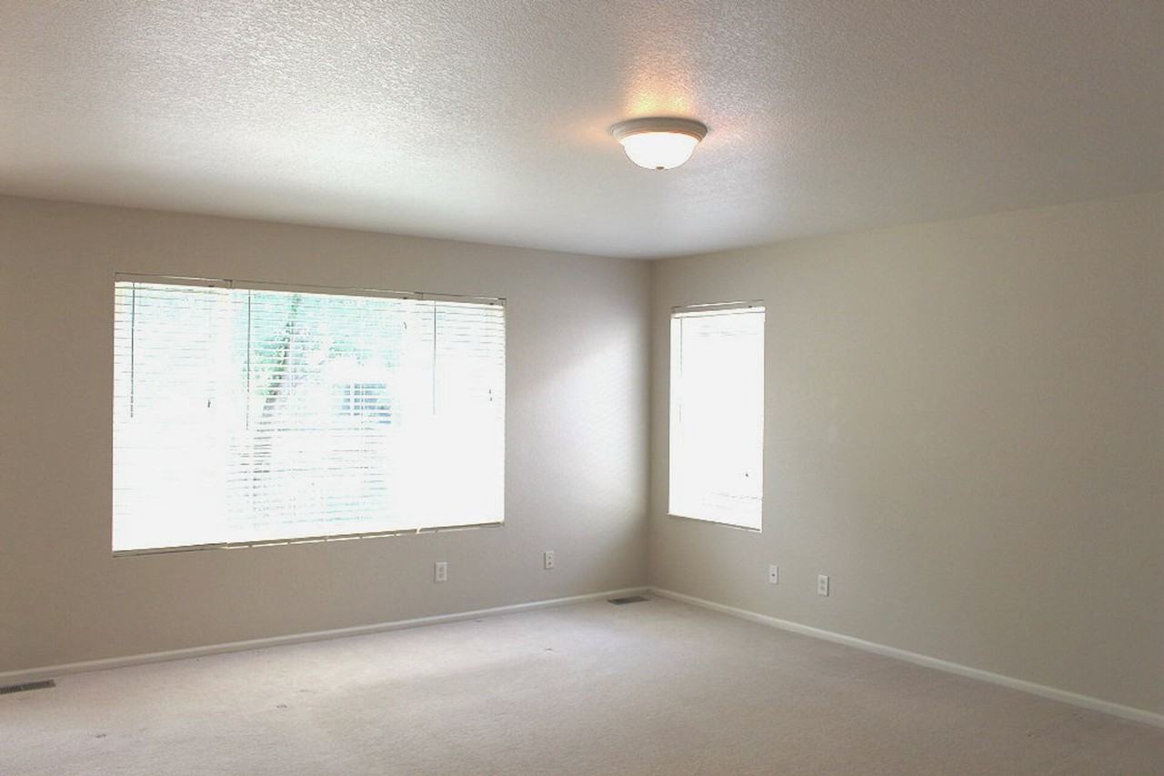 1939 Fossil Creek Pkwy - Photo 5 of 8