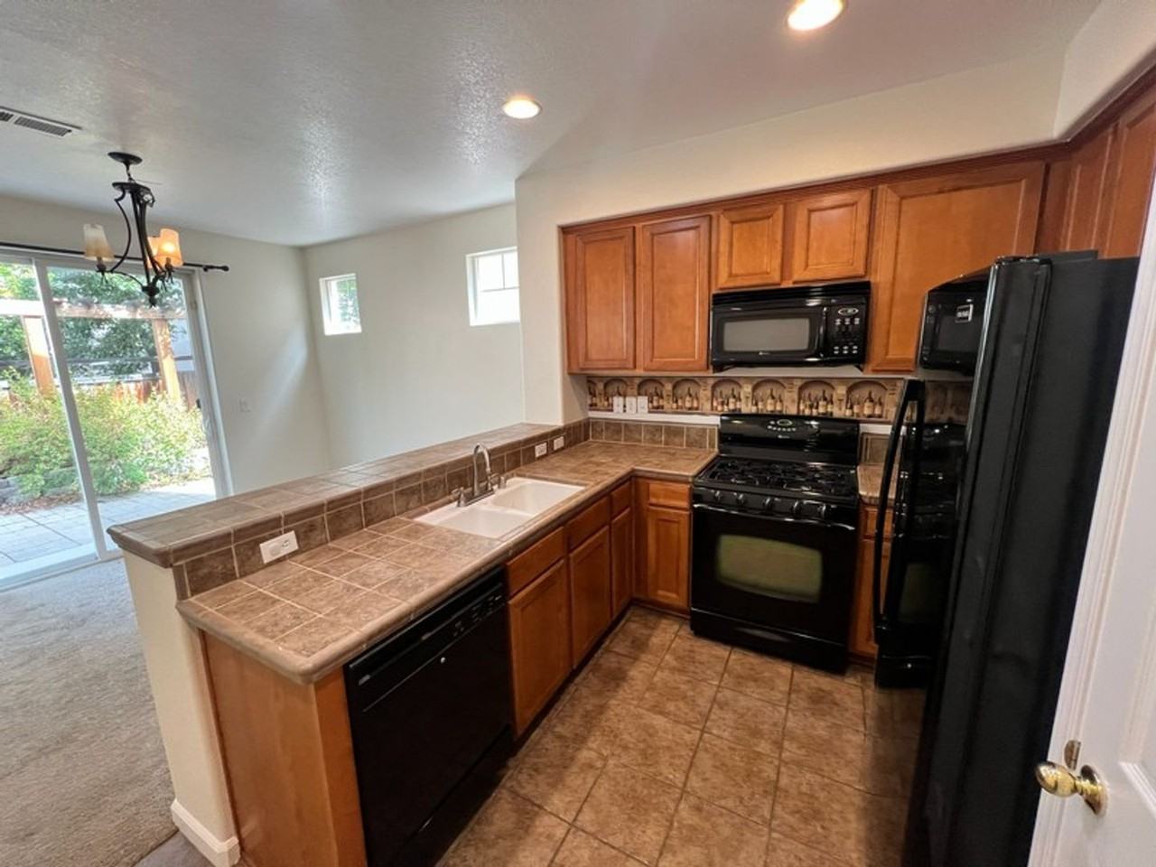 6671 Sportoletti Dr - Photo 7 of 21