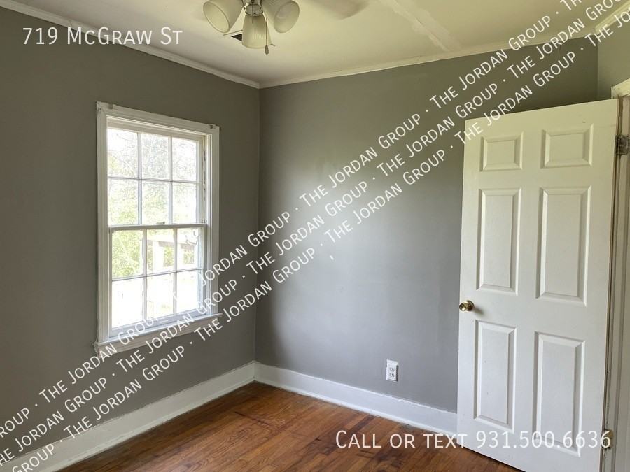 719 Mcgraw St - Photo 3 of 13