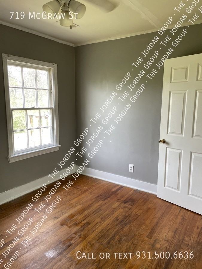 719 Mcgraw St - Photo 4 of 13
