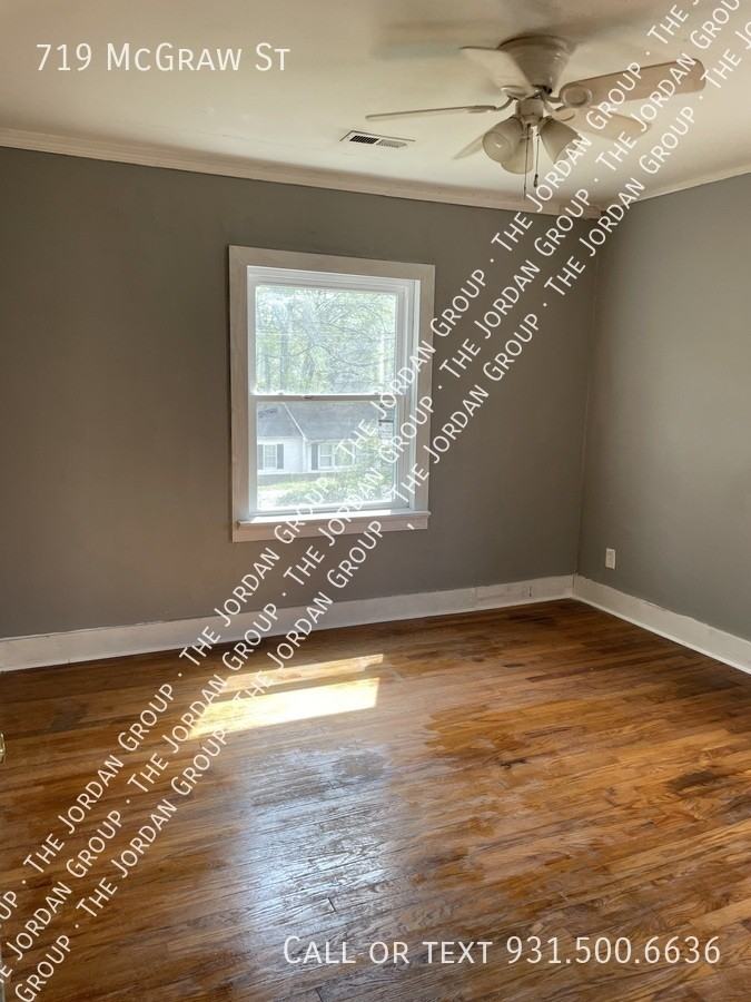 719 Mcgraw St - Photo 6 of 13