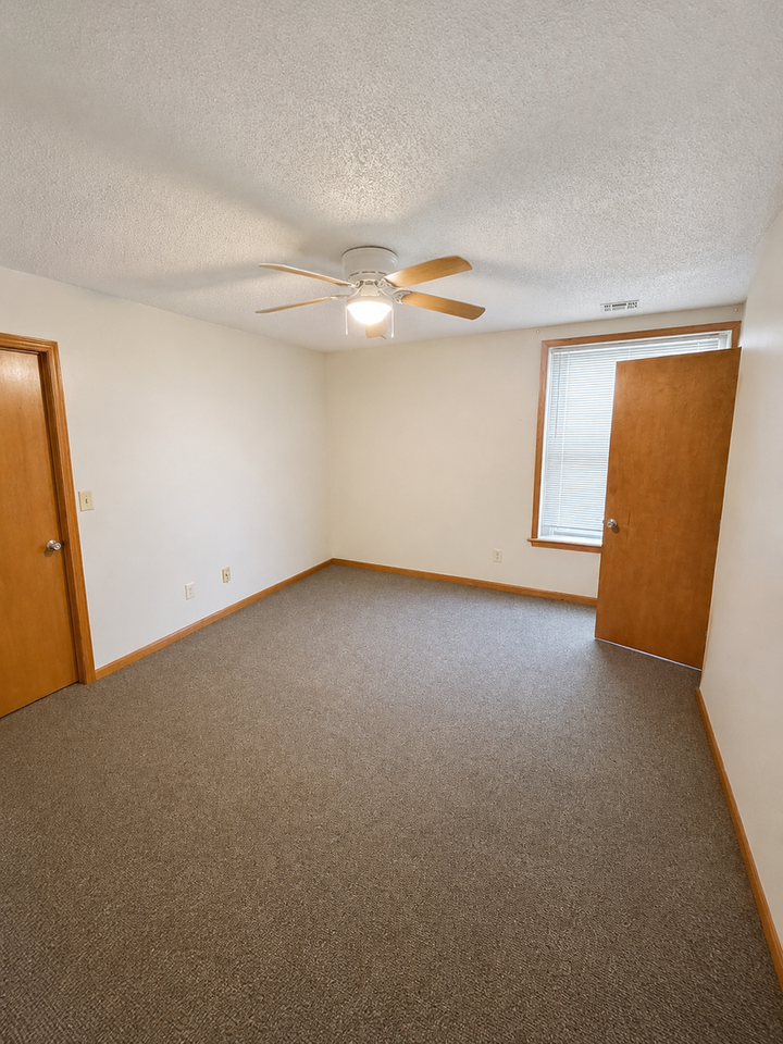 1732 Missouri Ave - Photo 5 of 14