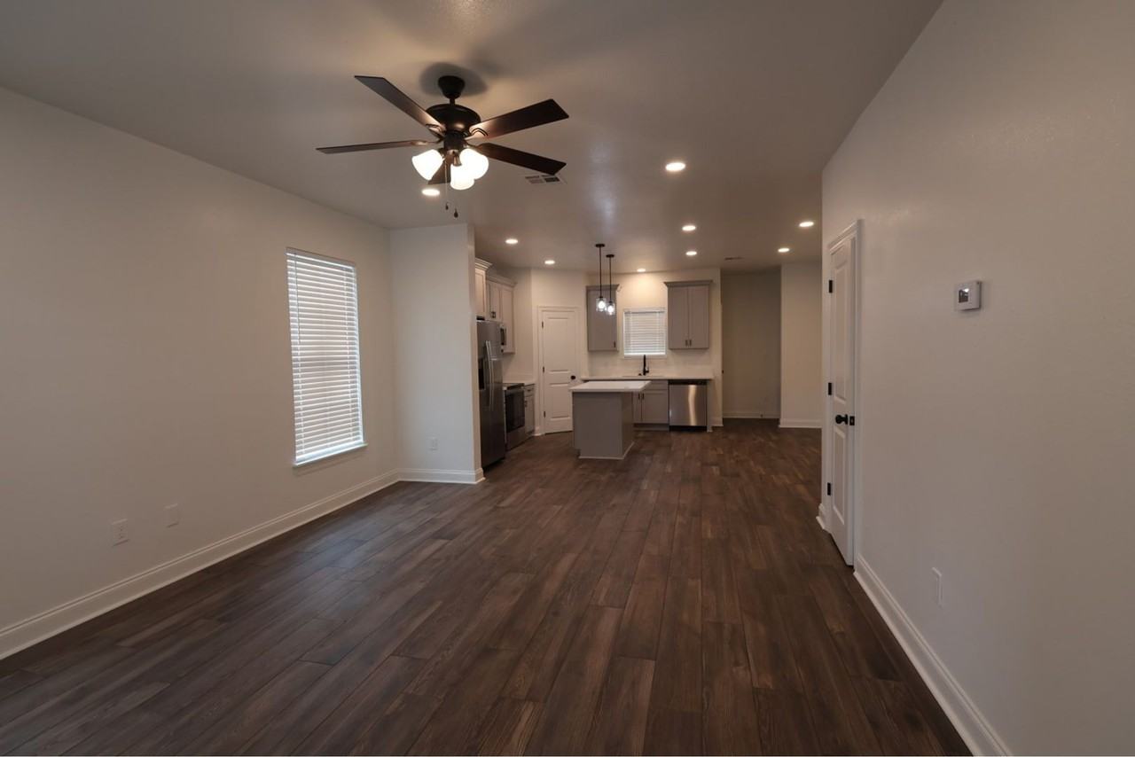 5022 S Prien Lake Rd #P - Photo 3 of 12