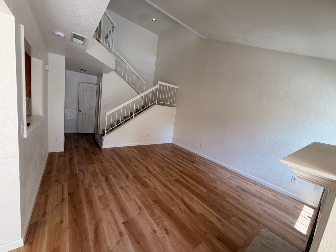 7379 Stonedale Dr - Photo 6 of 42