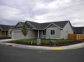 featured image of 1102 Breckenridge Dr