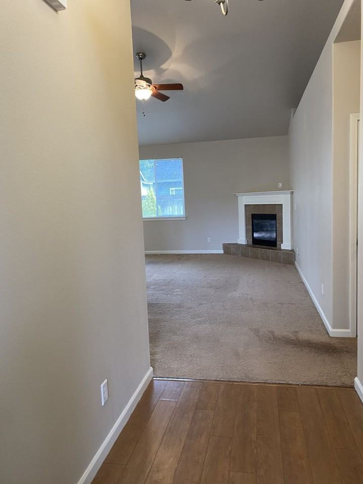 1102 Breckenridge Dr - Photo 5 of 11