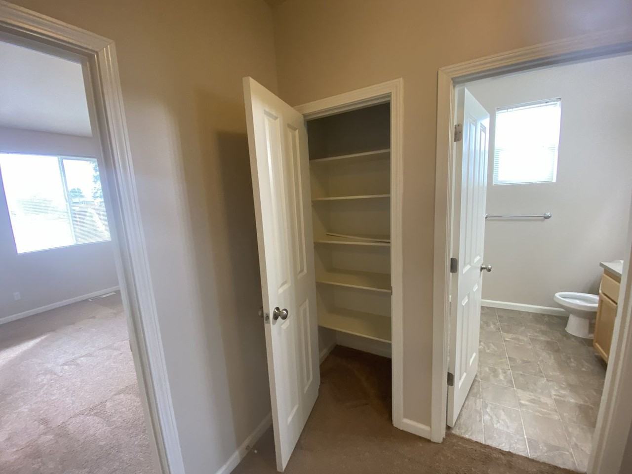 1102 Breckenridge Dr - Photo 6 of 11