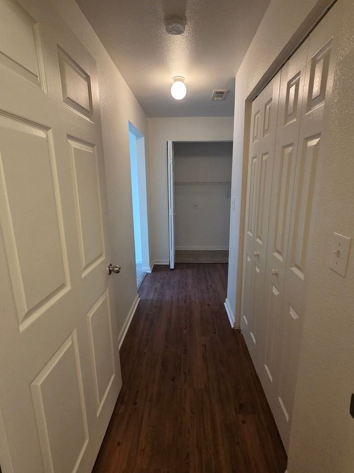 1108 W. Summer St. - Photo 3 of 10