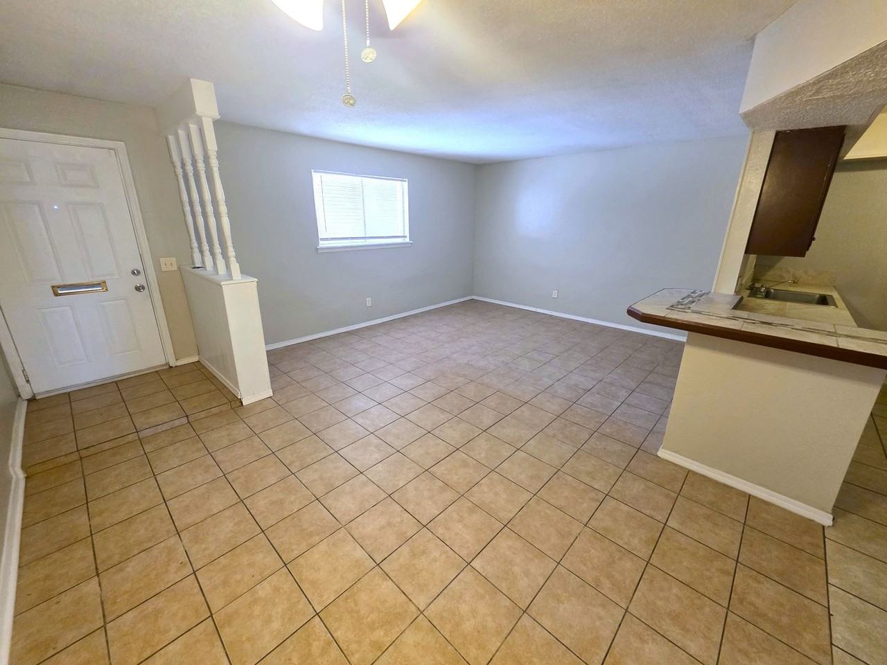 3746 N Nicklas Ave - Photo 3 of 12