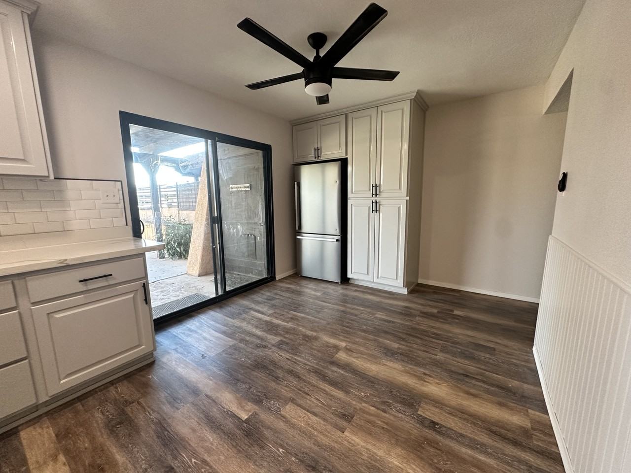 2490 W Yowell Ct - Photo 2 of 19