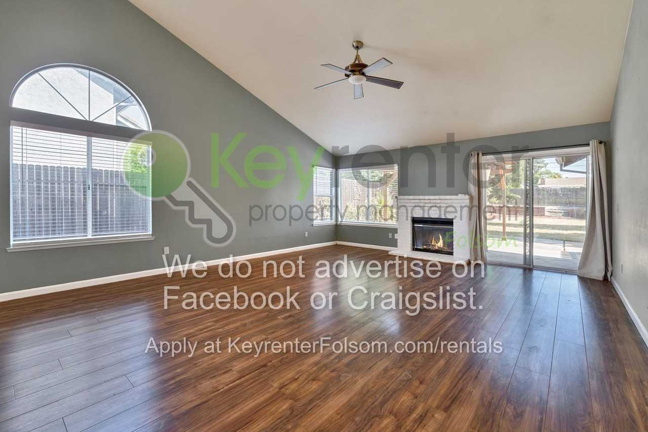 617 Vernon Oaks Dr - Photo 3 of 37