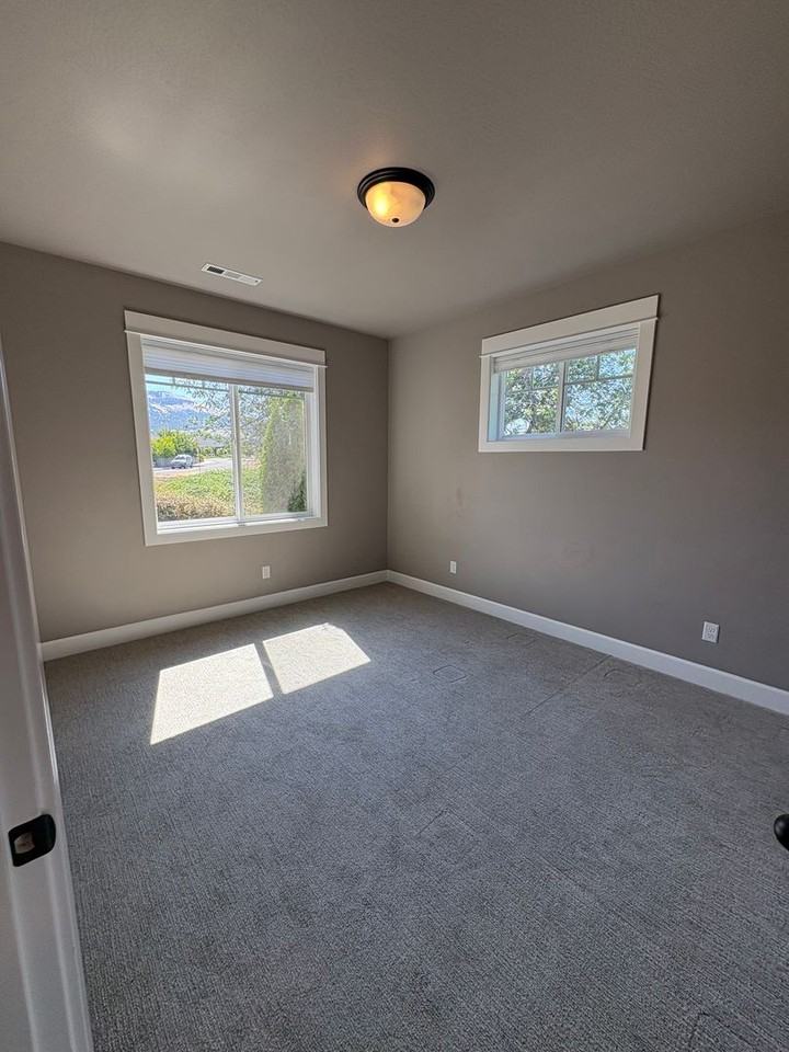 426 Frontier Ct - Photo 5 of 16