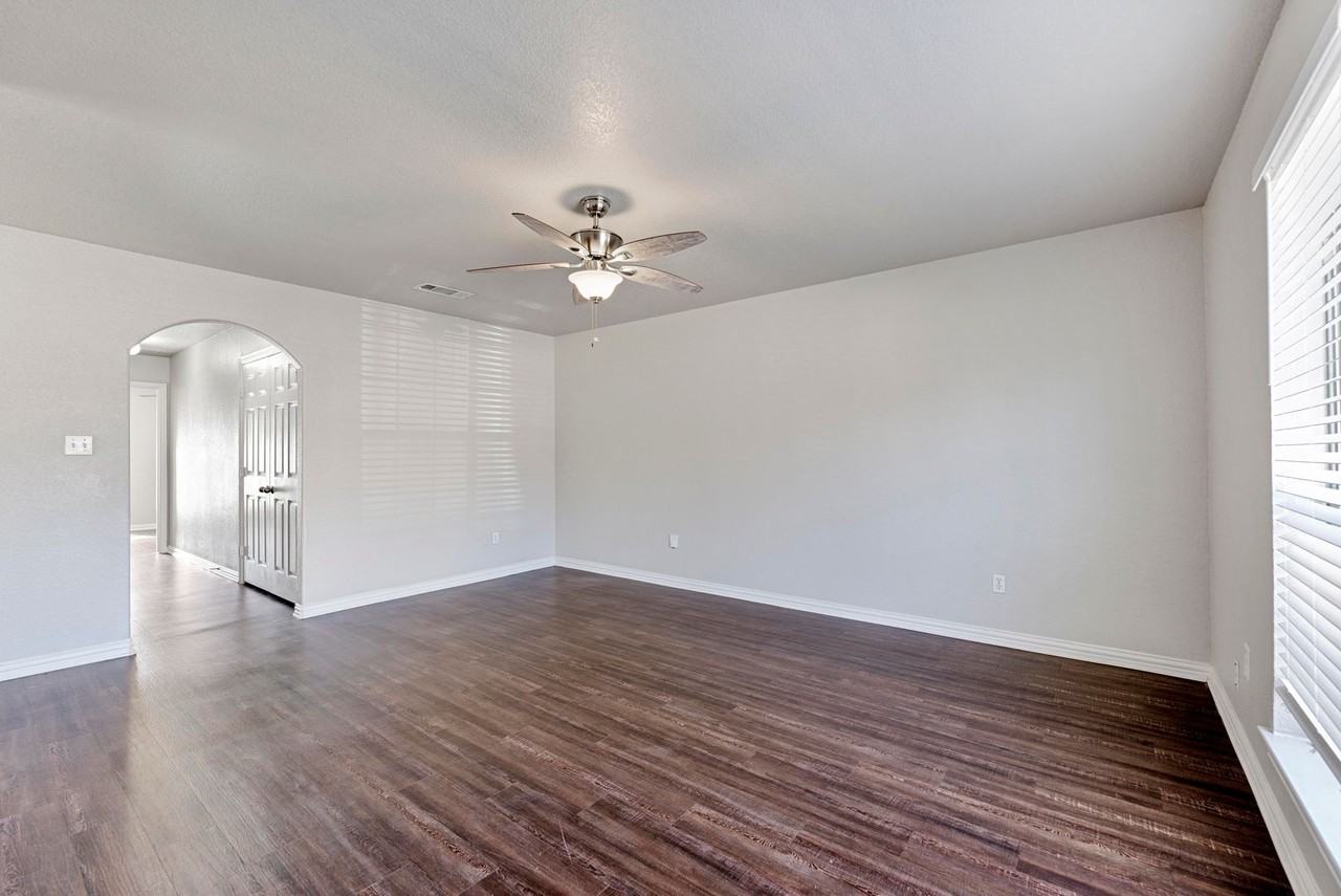 Woodhaven Villas - Photo 2 of 17