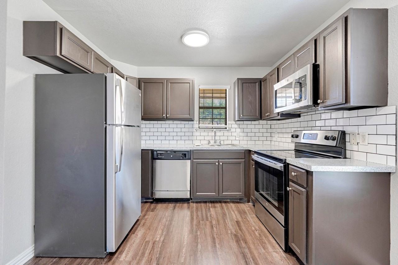 Woodhaven Villas - Photo 5 of 17