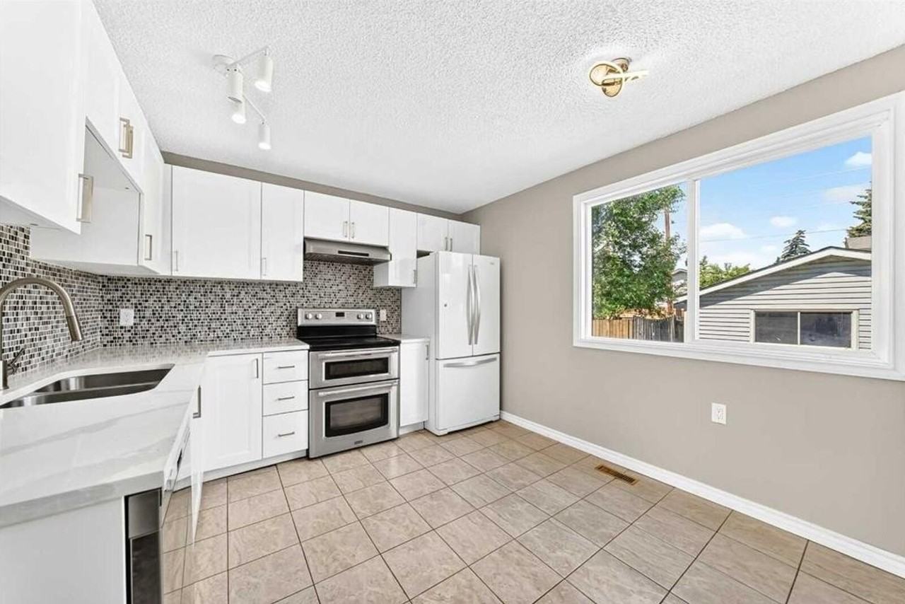171 Erin Woods Dr Se - Photo 5 of 17