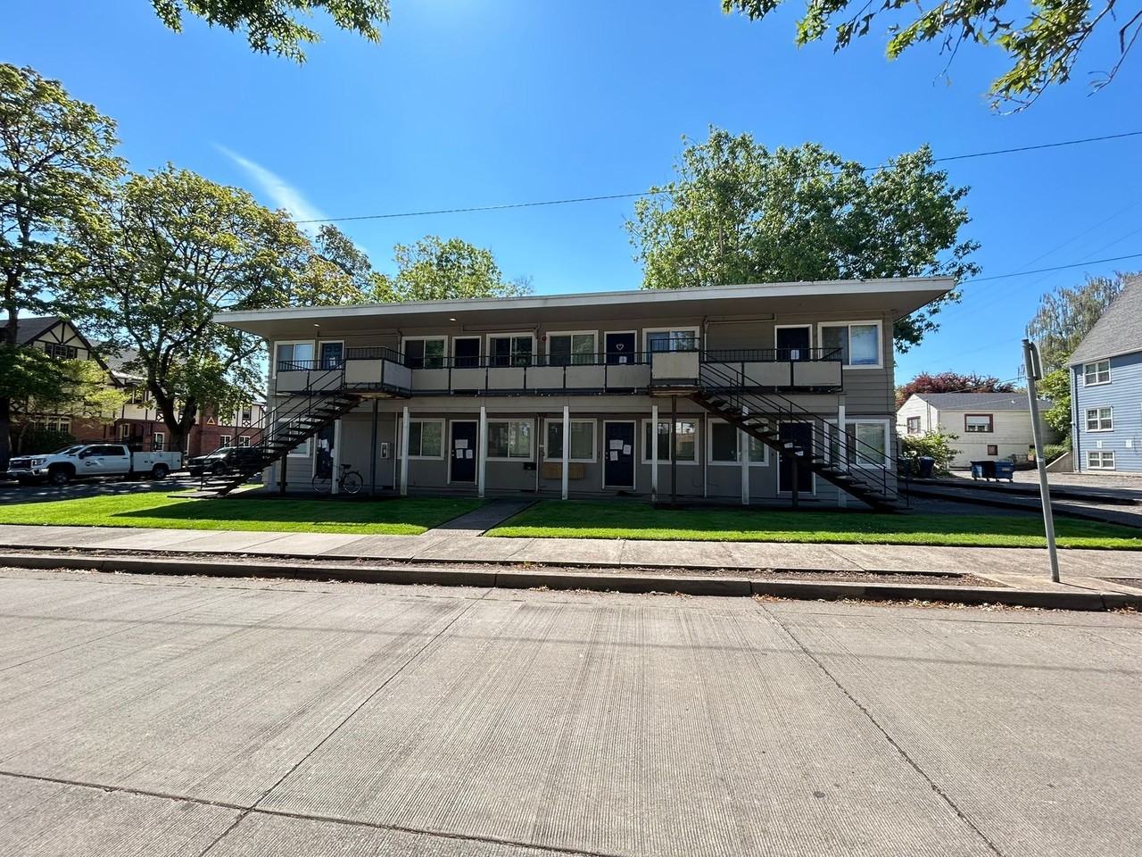 Greekside Apartments - Photo 2 of 4