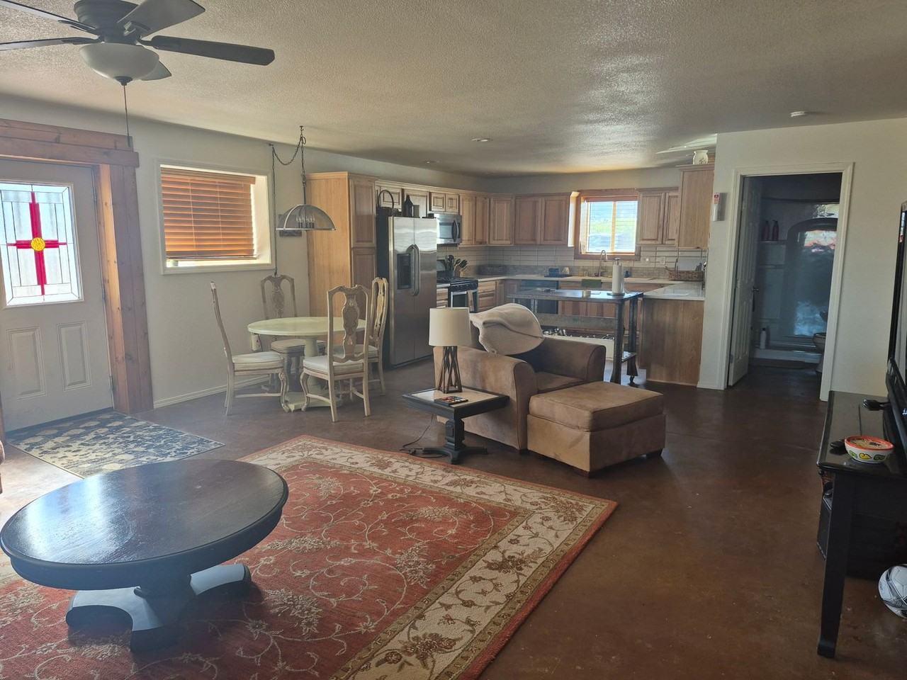 614 S Canyon Rd - Photo 3 of 14