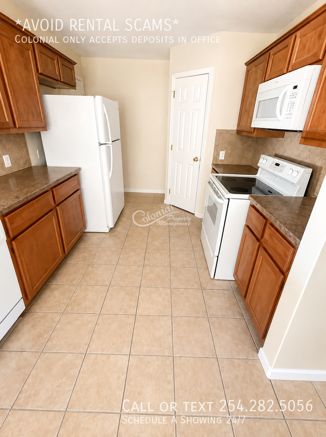 3204 Baldwin Loop #B - Photo 5 of 20