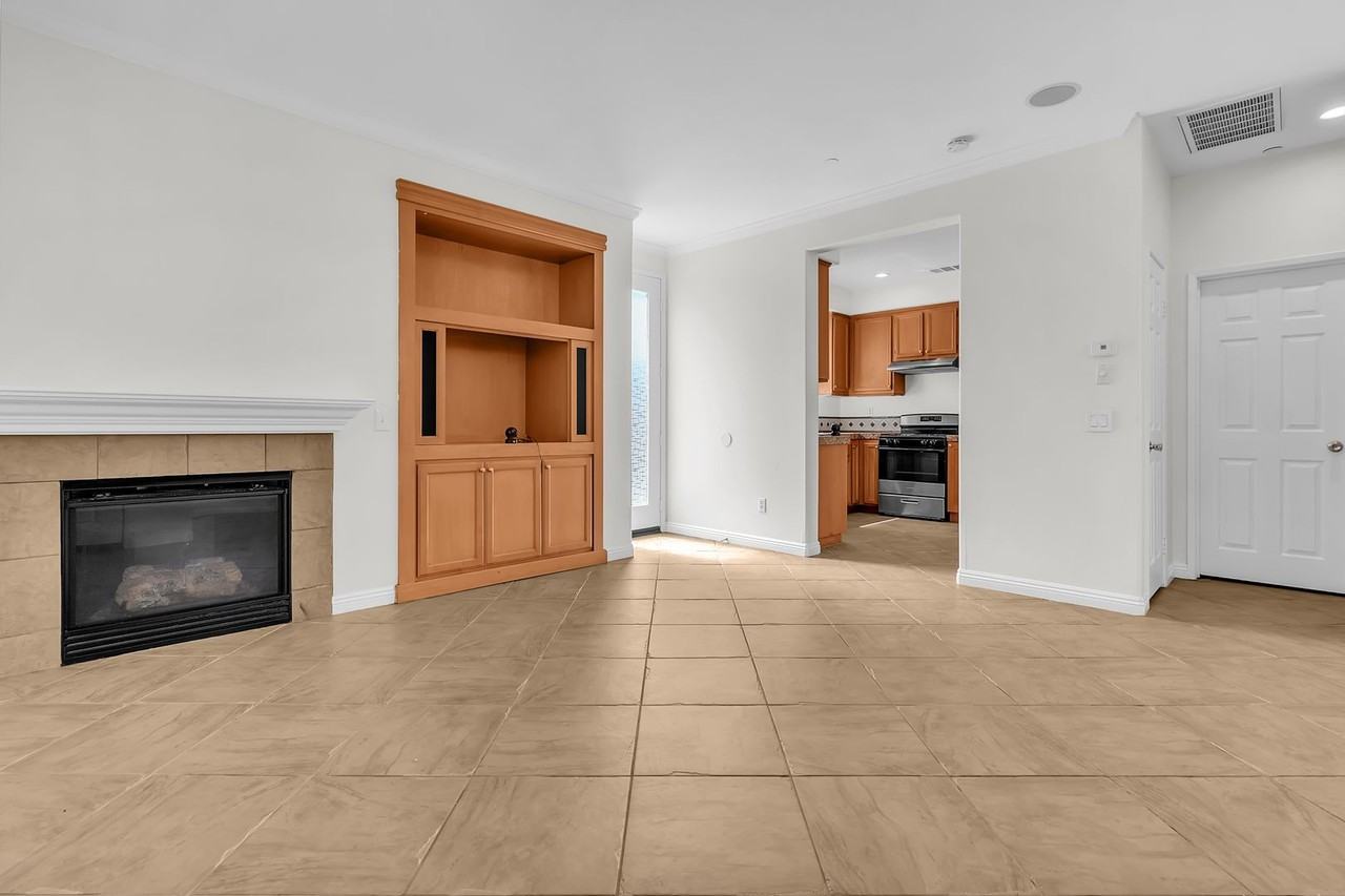 8798 Nozay Ln - Photo 4 of 28