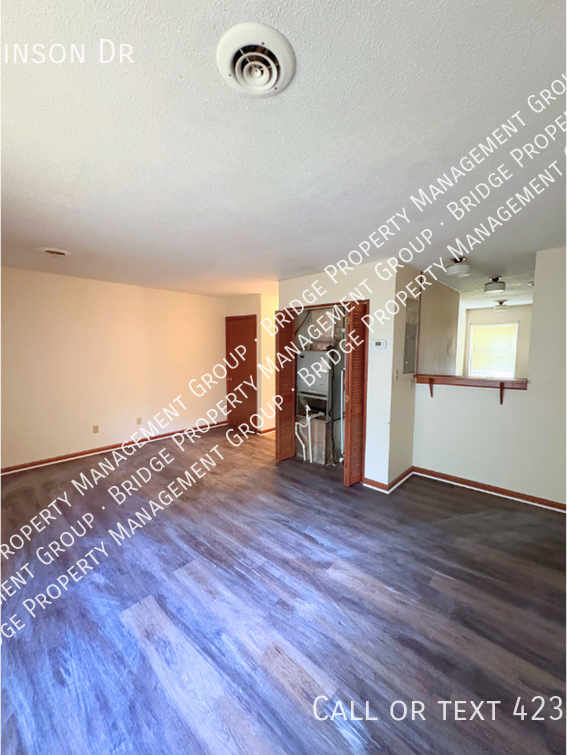 6929 Robinson Dr - Photo 6 of 16