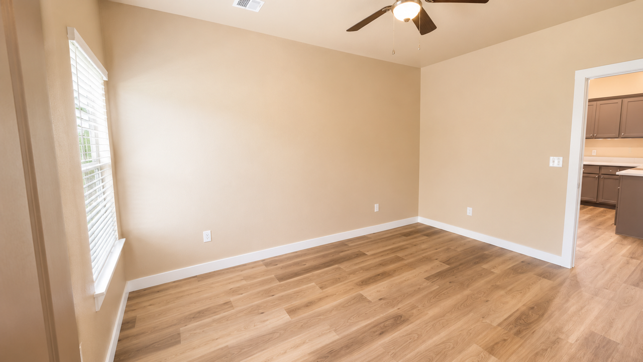 1808 Sw Washington Ave - Photo 5 of 13