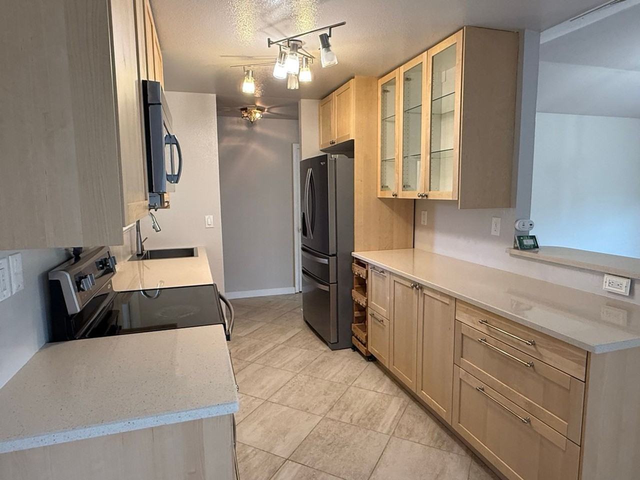 929 Glenfinnan Way - Photo 3 of 13