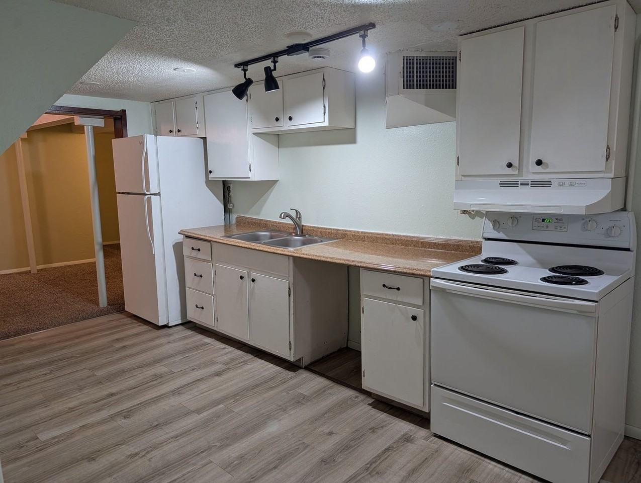 2209 W Colorado Ave - Photo 4 of 14