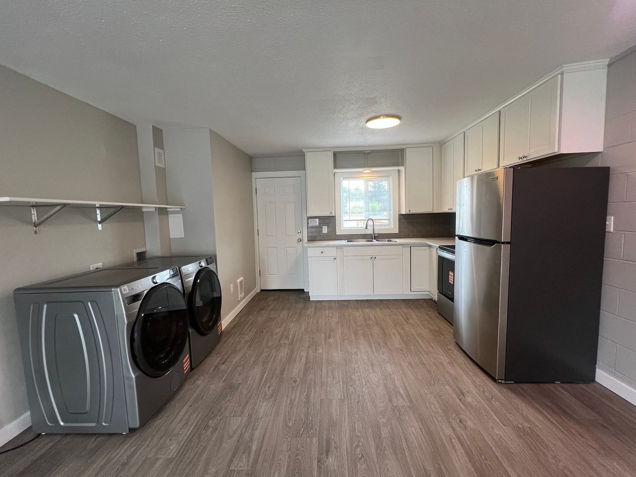 124 Mitchell St - Photo 3 of 19