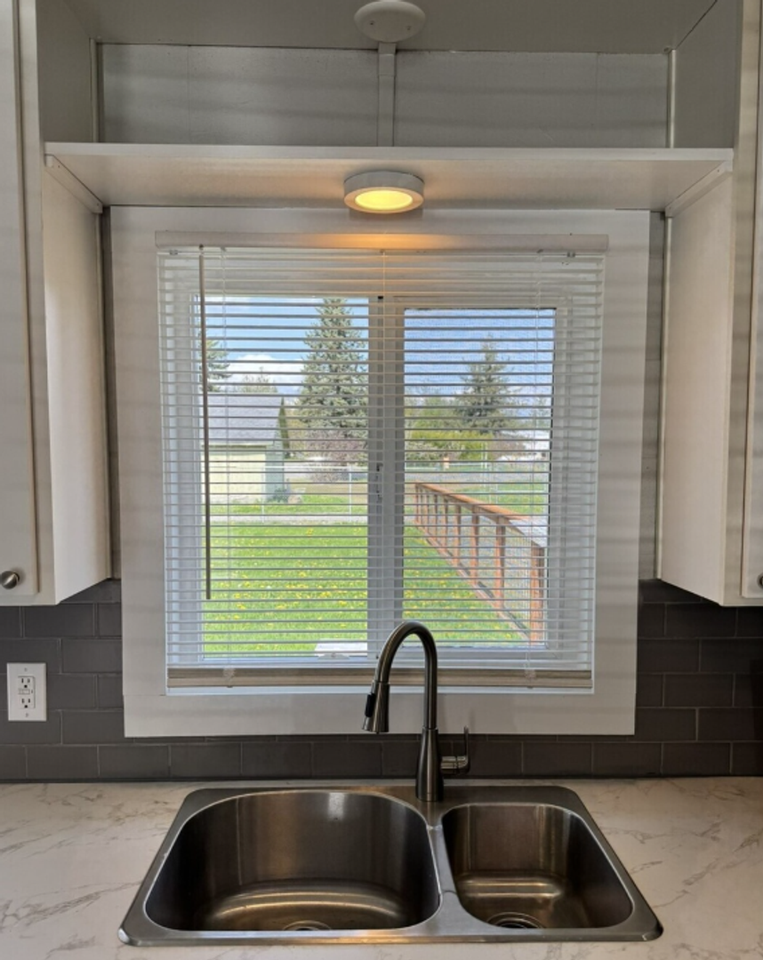 124 Mitchell St - Photo 4 of 19