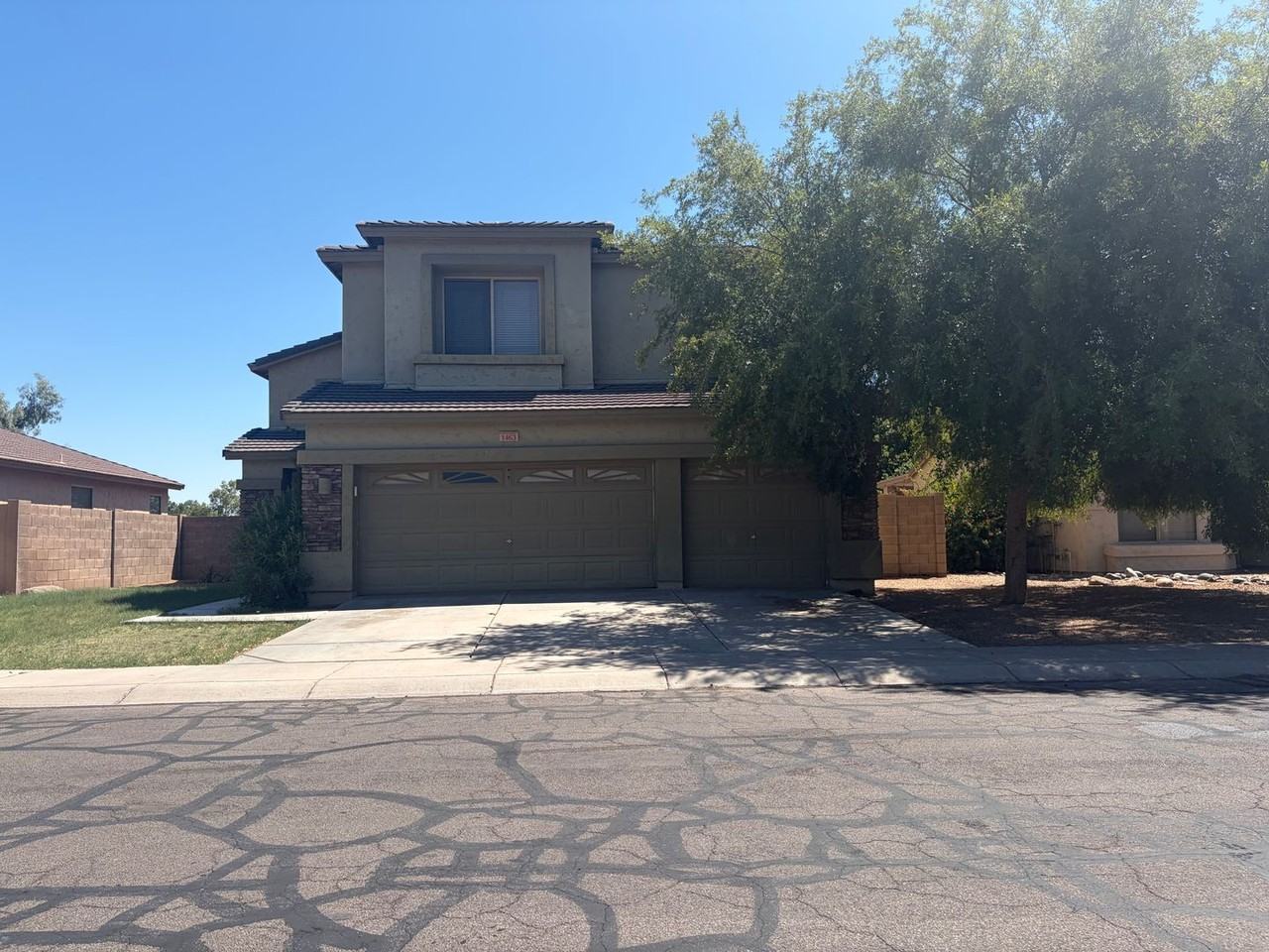 1463 W Bluejay Dr - Photo 2 of 15