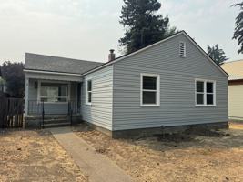 featured image of 702 E 7th Ave