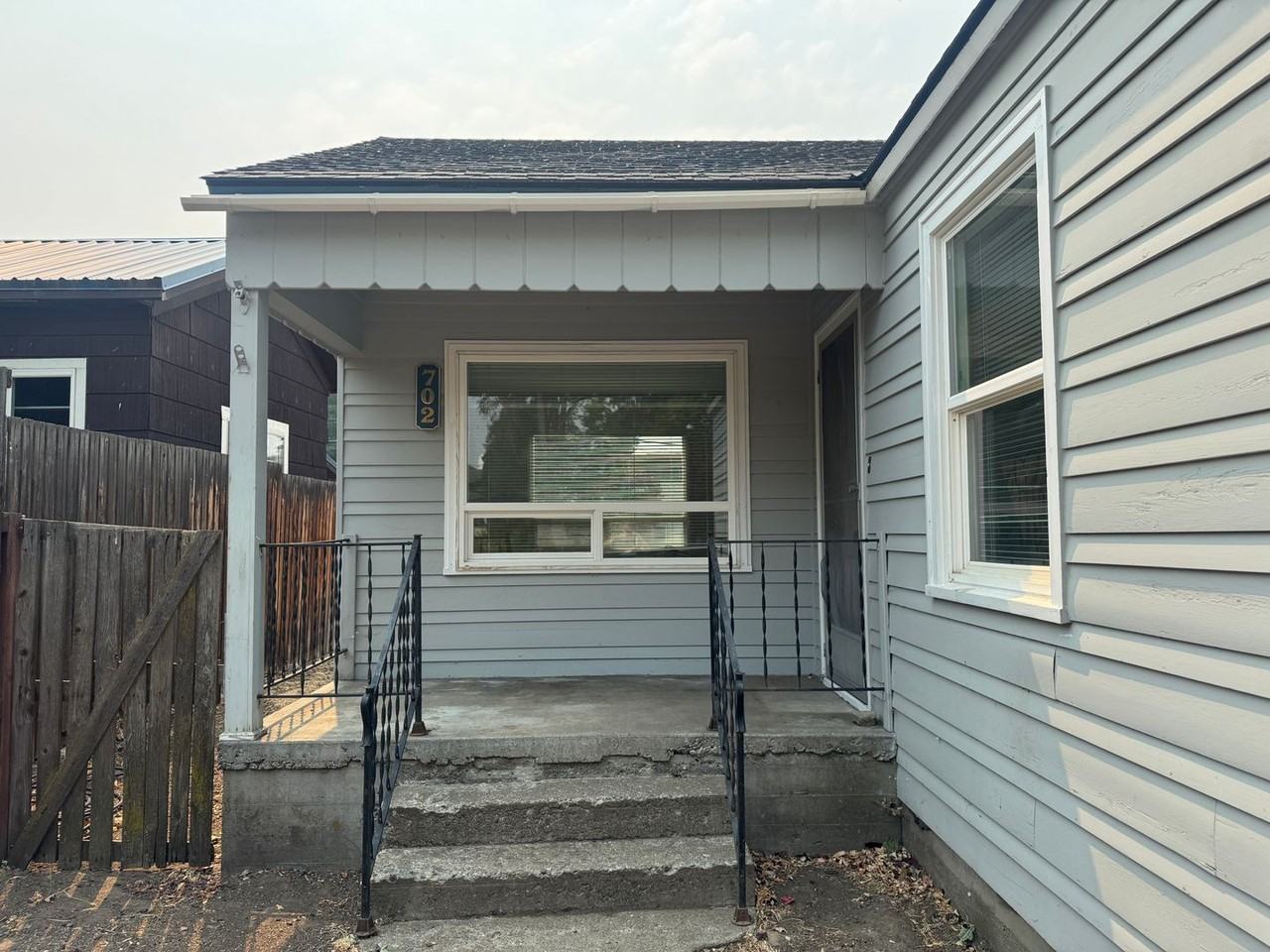 702 E 7th Ave - Photo 2 of 16