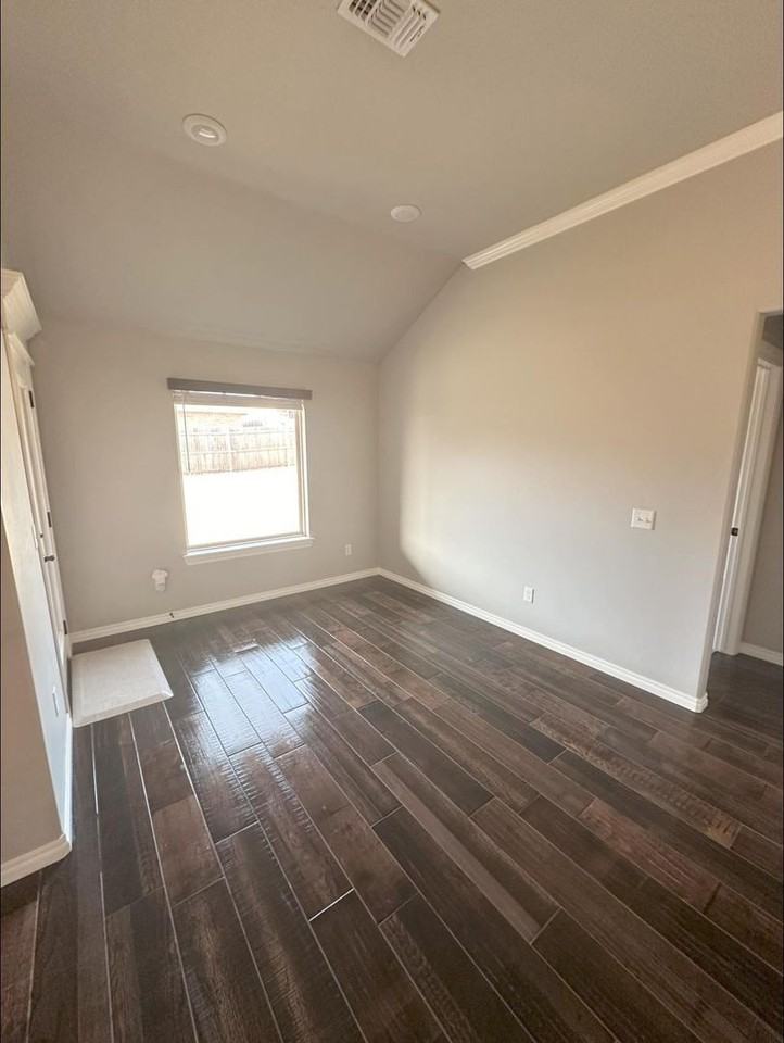 3349 Nw 187th St - Photo 4 of 11