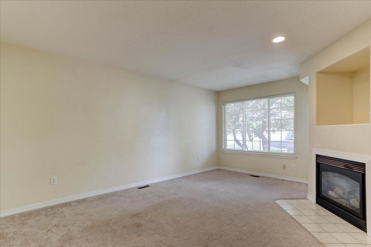 930 Button Rock Dr #I53 - Photo 6 of 25