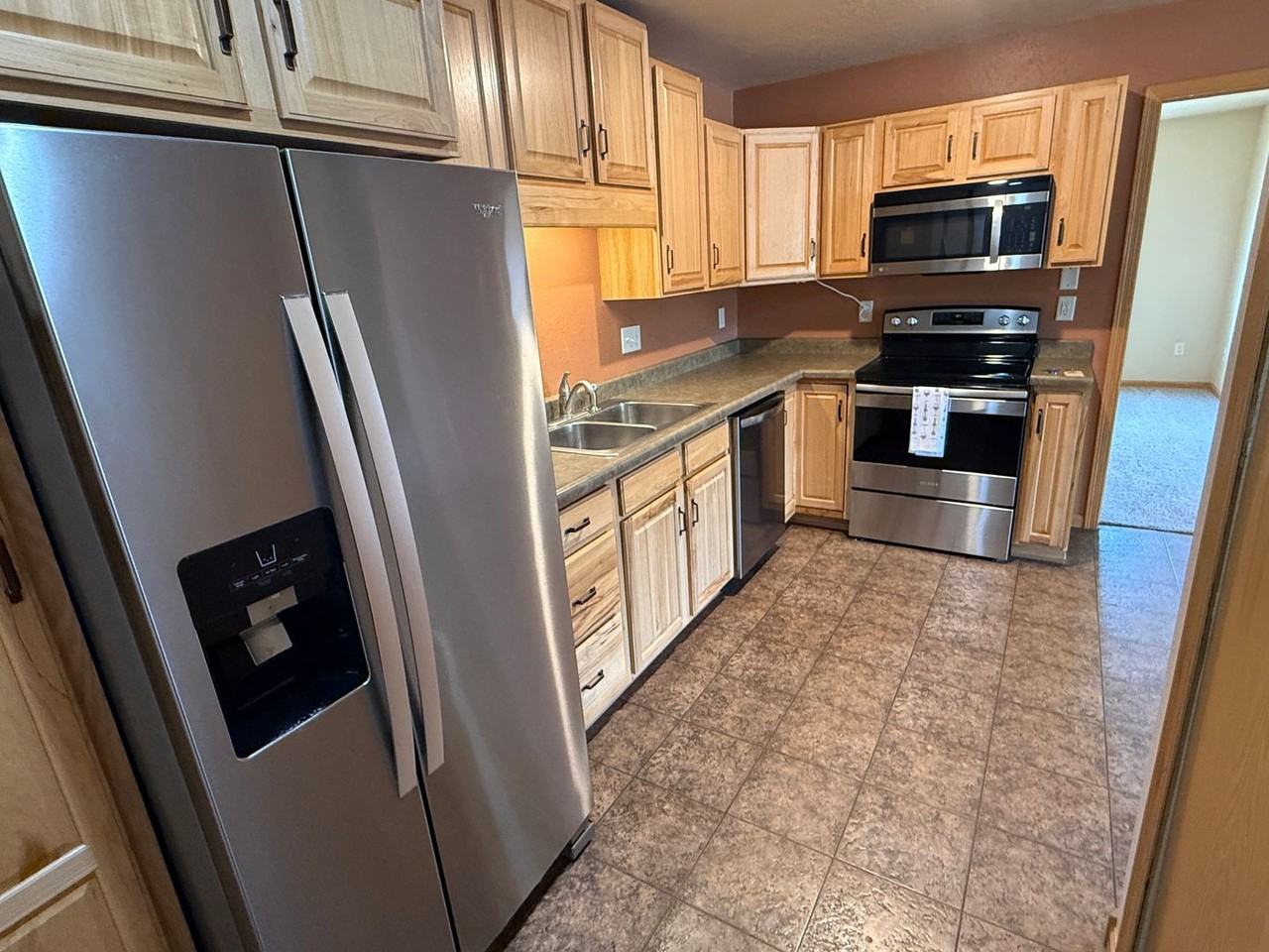 879 E Minnesota St #B - Photo 6 of 16