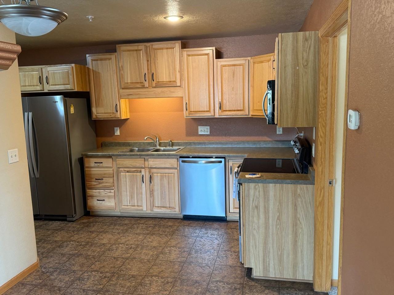 879 E Minnesota St #B - Photo 7 of 16