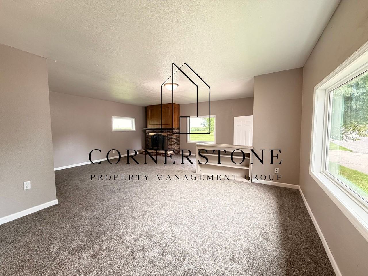 276 N Grant St - Photo 2 of 8