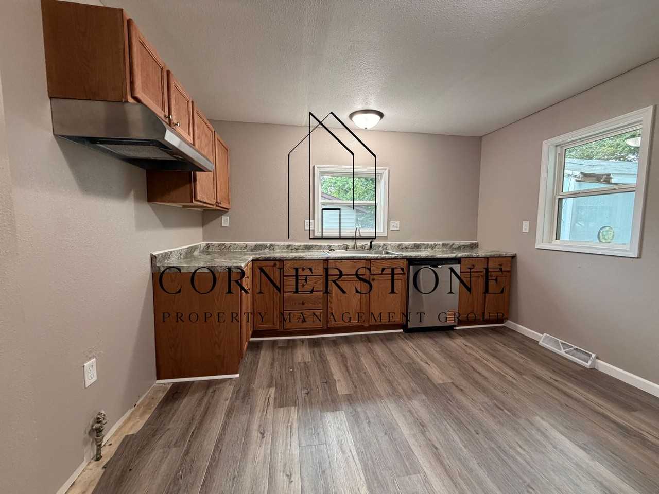 276 N Grant St - Photo 3 of 8