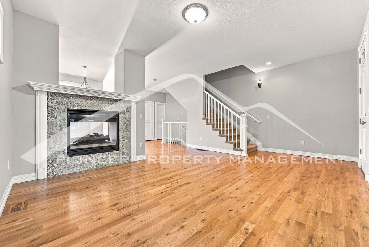 4570 Meade St - Photo 3 of 27
