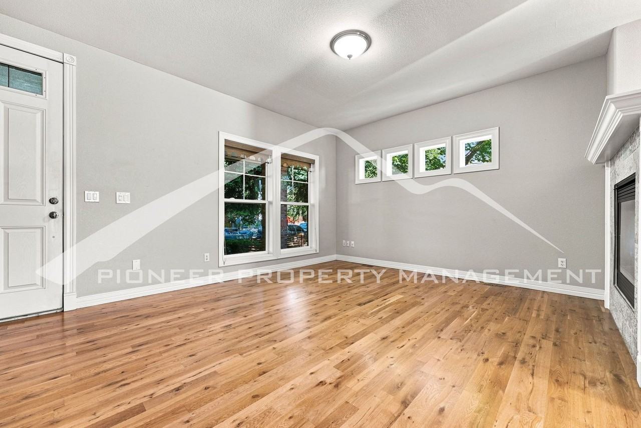 4570 Meade St - Photo 4 of 27
