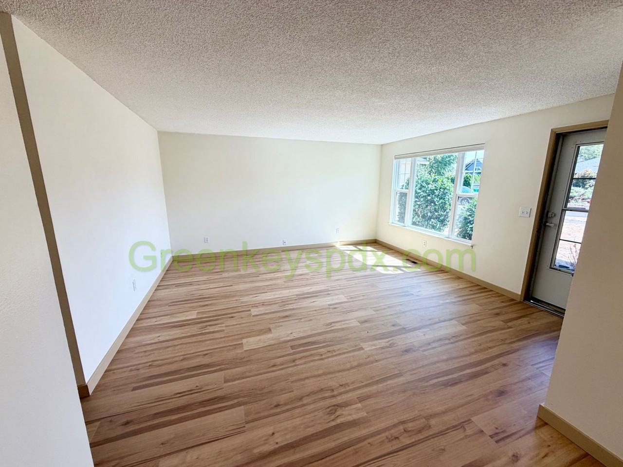 6837 Se Ramona St - Photo 2 of 28