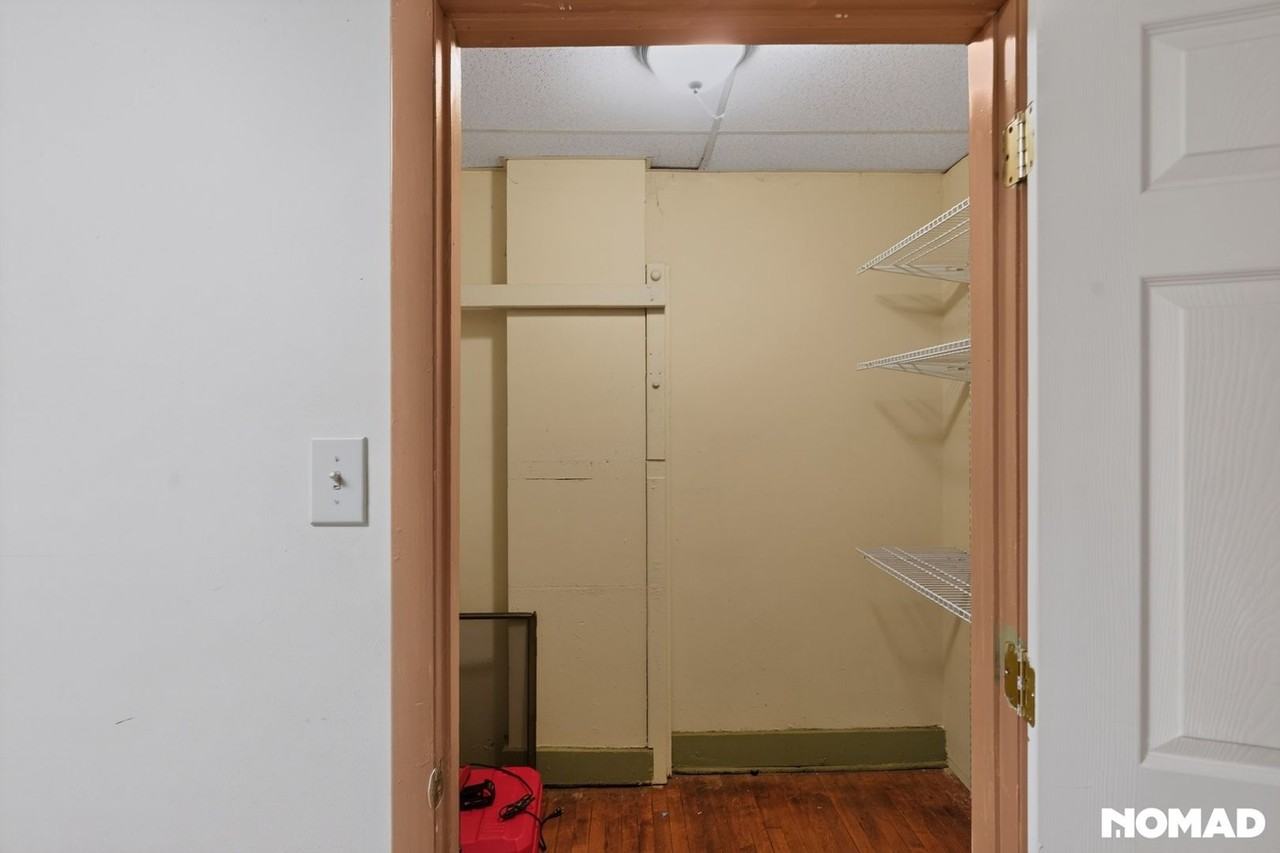 99 Ford Ave - Photo 5 of 25